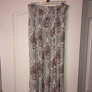 Flowy patterned pants